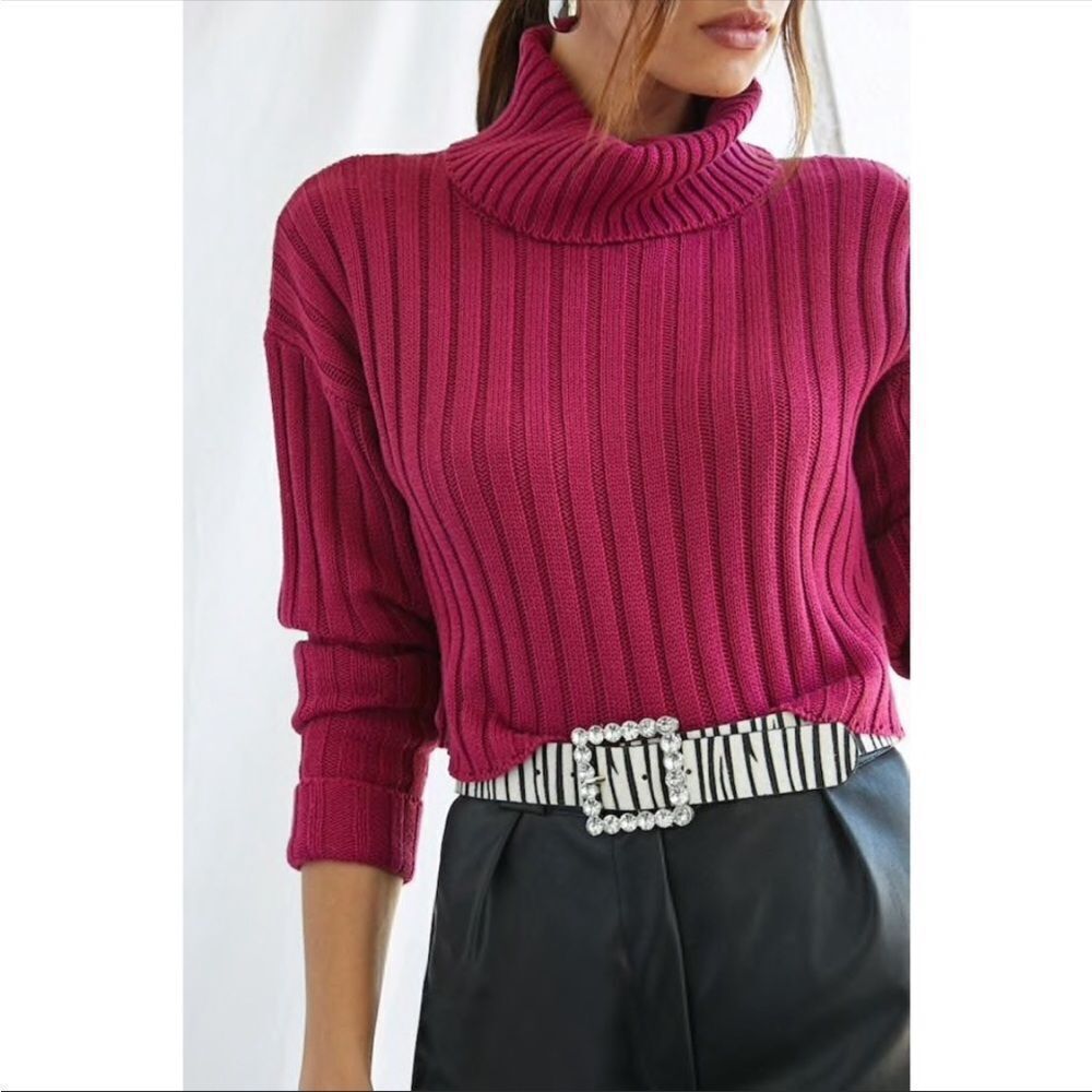 FOREVER 21 | Fuchsia Ribbed Cropped Turtleneck Sweater Cuffs Women’s Size Small
